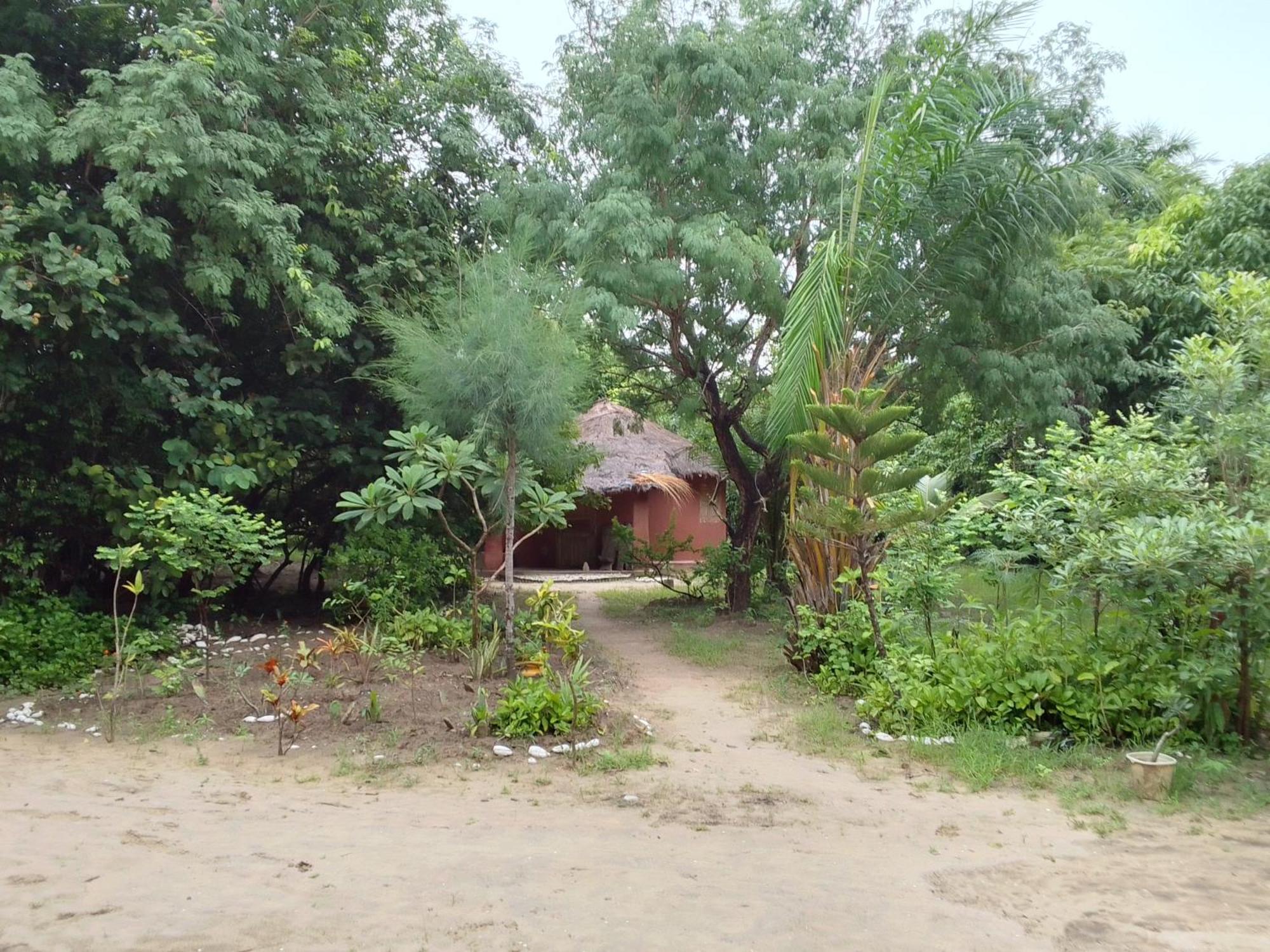 Little Baobab Bed & Breakfast Abeme Exterior photo